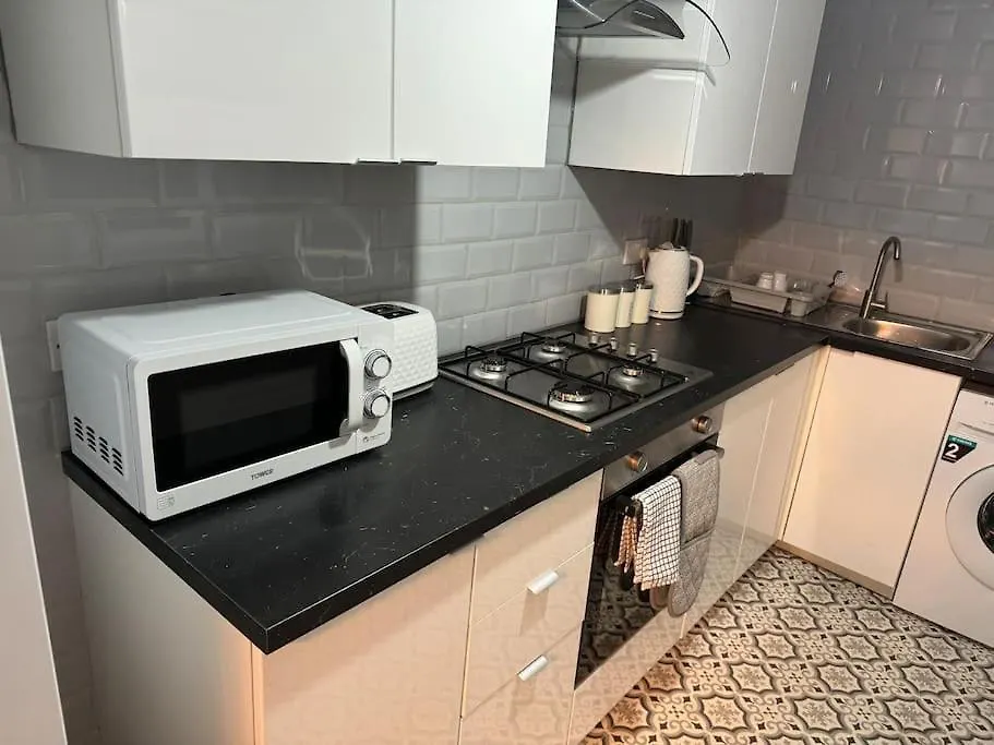 Contractors, Groups 4Xbedrooms 5Xdouble Beds, Close To City Free Parking Sleeps X 10 Wifi ,Netflix,Lgi Check Reviwz リーズ イギリス